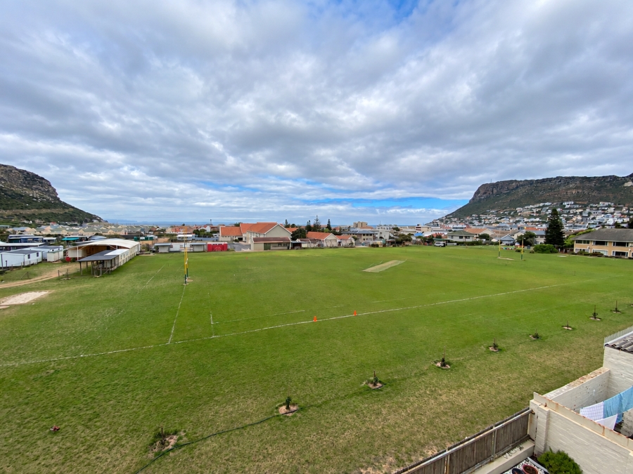 1 Bedroom Property for Sale in Fish Hoek Western Cape